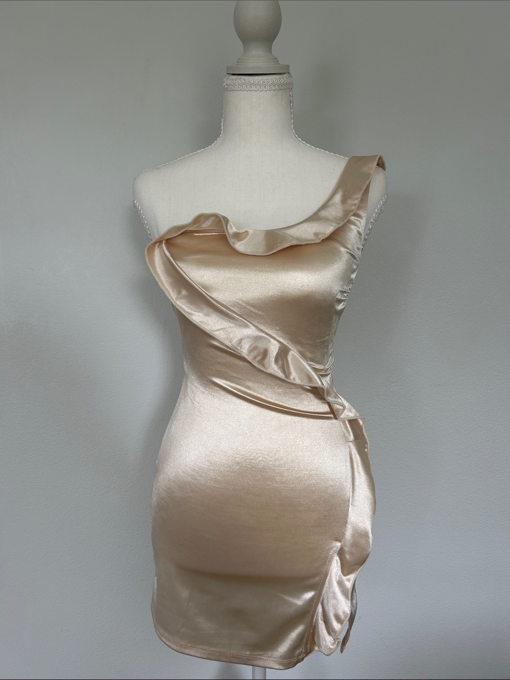 Lucy in the Sky Champagne One-Shoulder Ruffle Satin Mini Dress